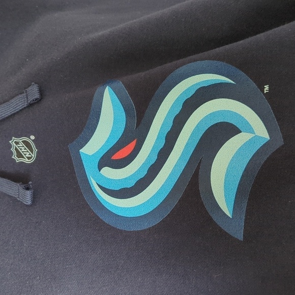 Fanatics Seattle Kraken Branded Primary Logo Pullover Hoodie Men's Navy Size 2XL - Picture 6 of 12